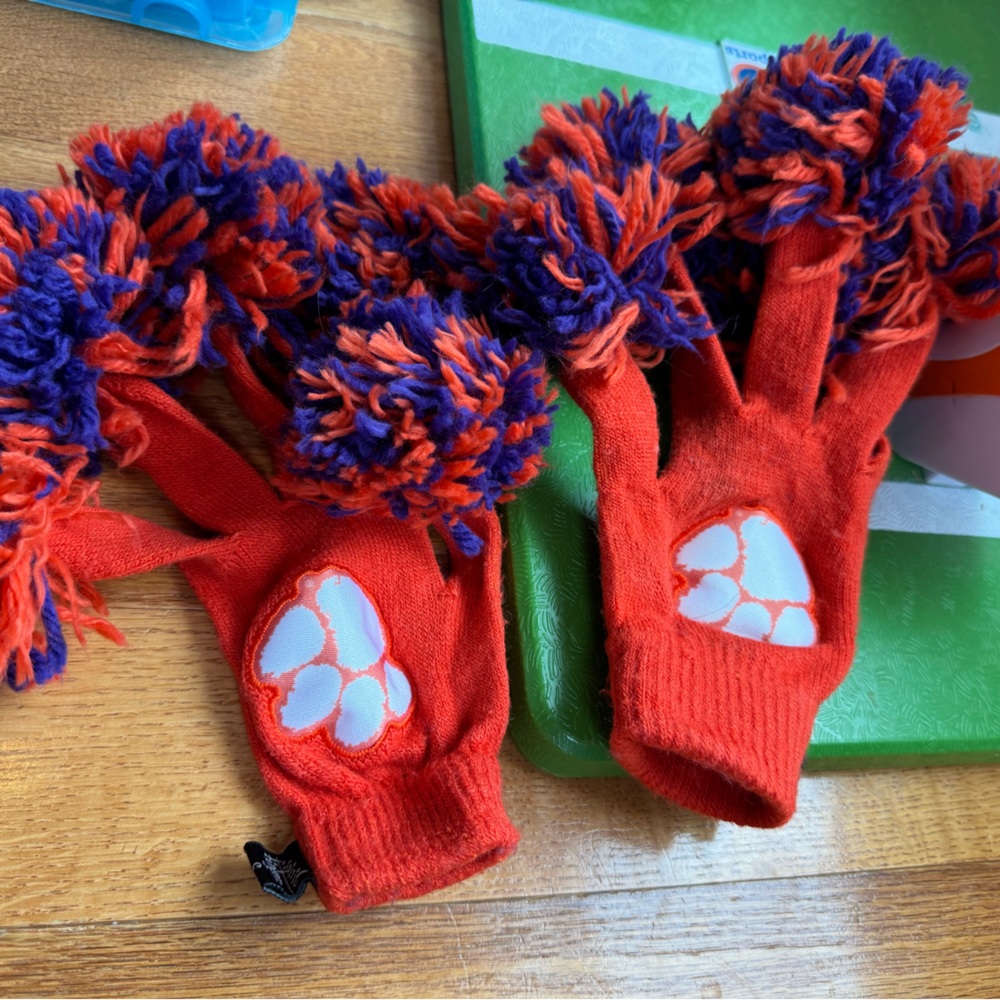 Clemson Spirit Fingerz, stretchy easily fits women and girls